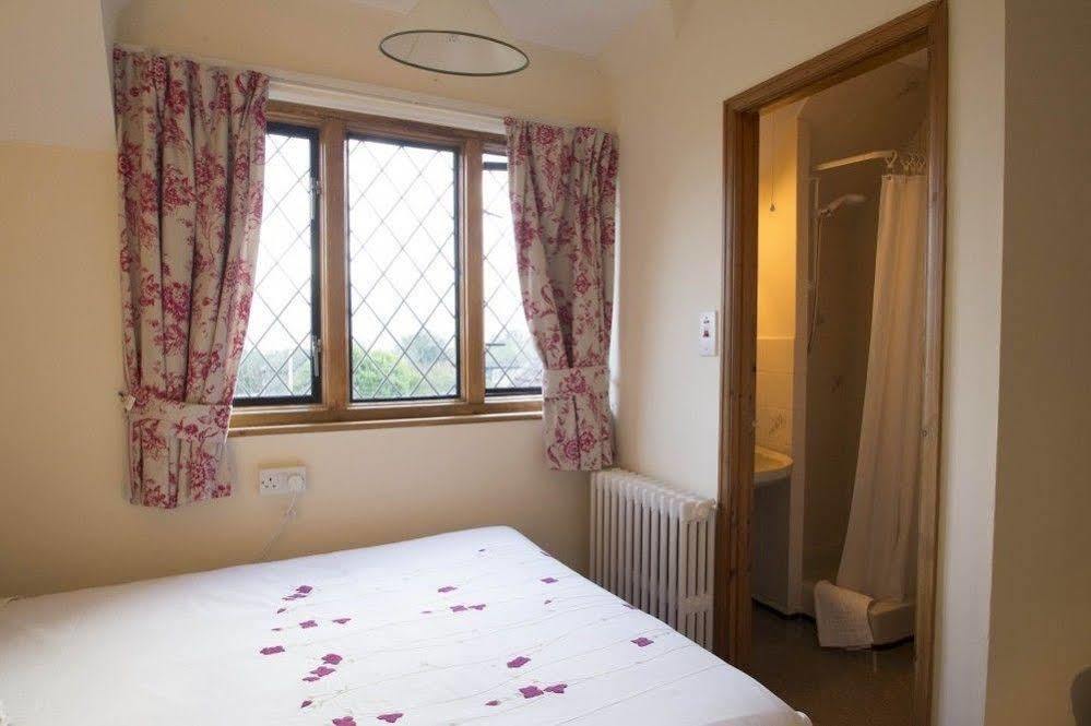Fern Lodge Guesthouse Hythe  Exterior foto